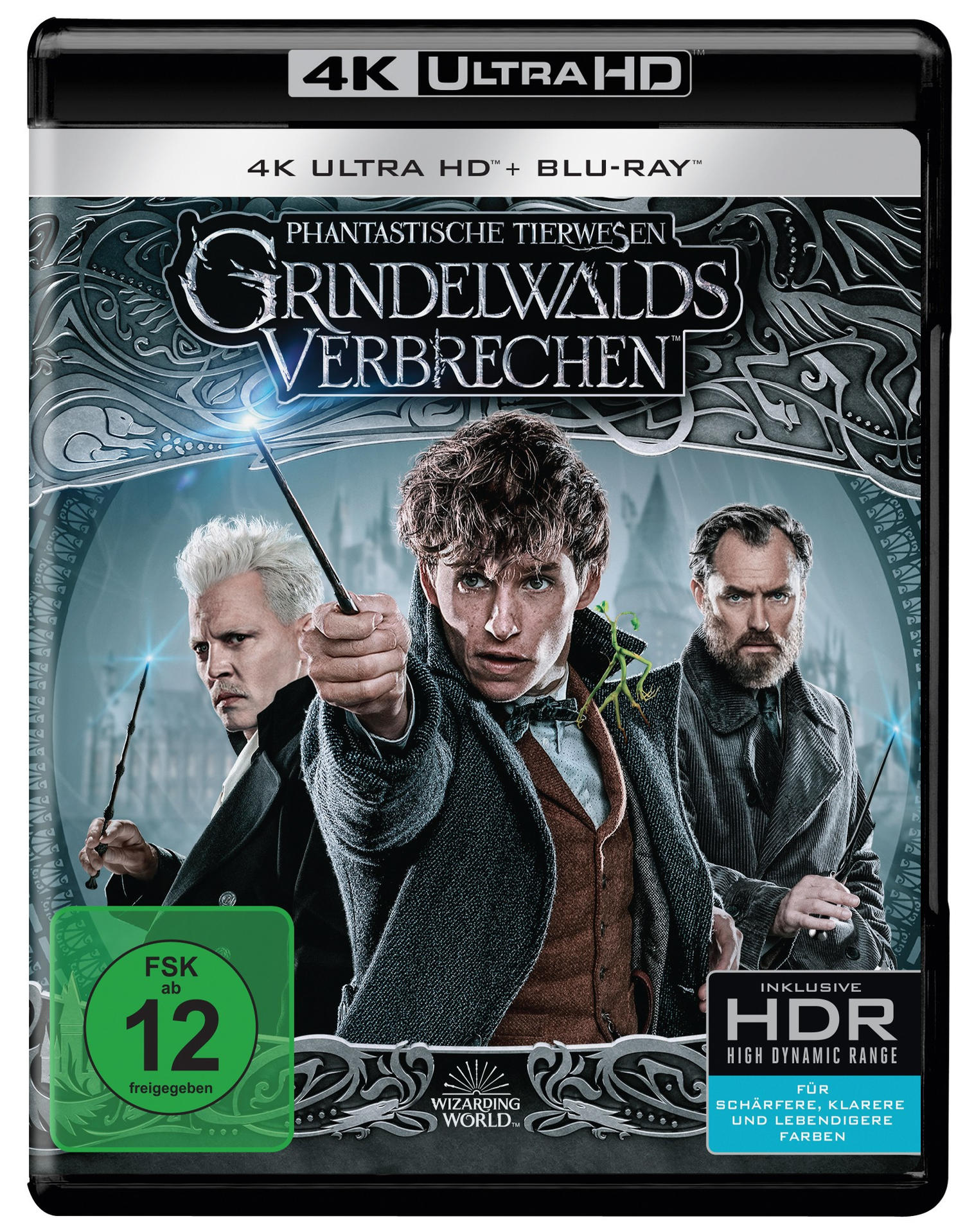 DVD-Cover für den Film Phantastische Tierwesen. Zeigt drei Charaktere mit Zauberstäben. Schwarzer Hintergrund mit Text und Logo.