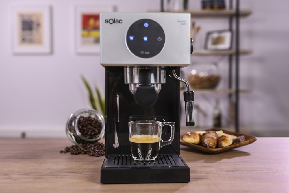 Cafetera express - Solac CE4552 Squissita Touch, 20 bares, 1.7 L, 1000 W, Vaporizador, Negro