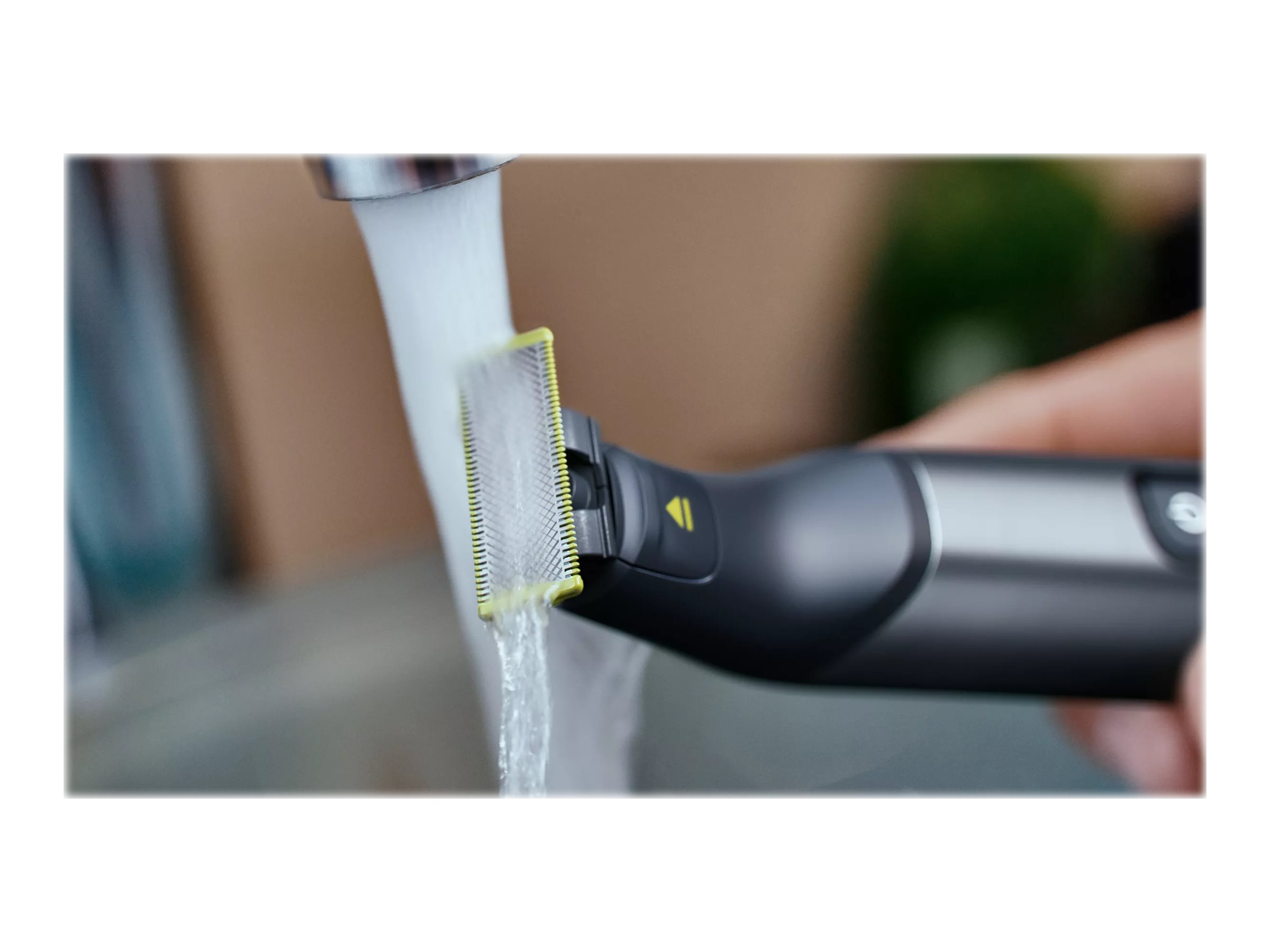 PHILIPS QP6650/60 One Blade Pro Face & Body Premium Bodygroomer