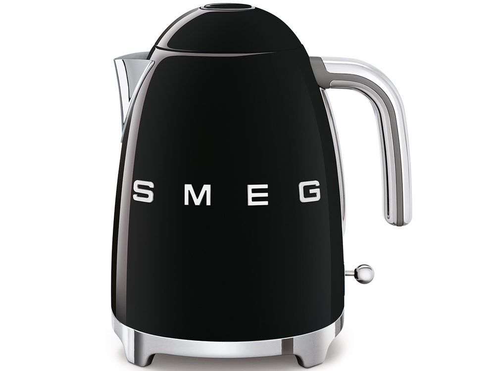 Hervidor de agua - Smeg KLF03BLEU, 1.7 l, Retro, 2400 W, Con cable, Acero inoxidable, Rotación 360º, Negro