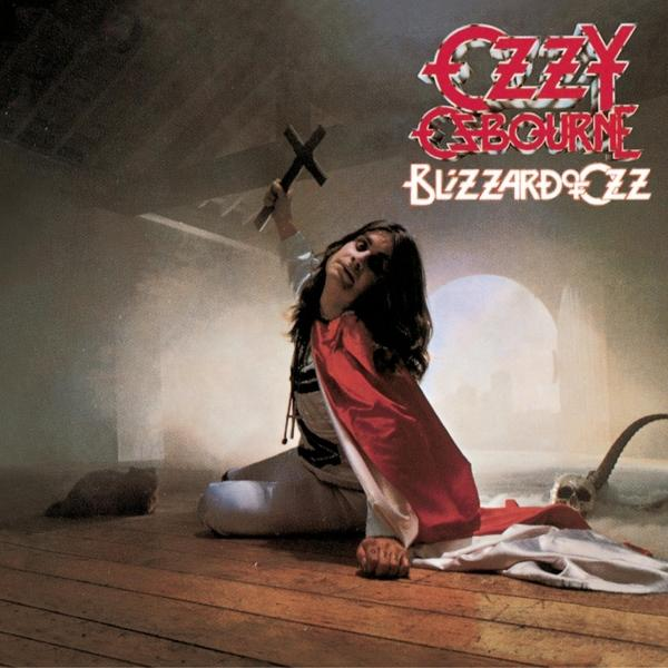Album borító: Ozzy Osbourne keresztet tart, térdel, piros köpeny, koponya, sötét környezet.
