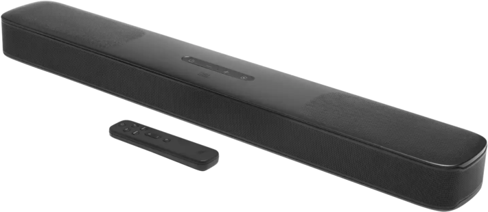 Fekete soundbar távirányítóval, fekete felület, ferde nézet.