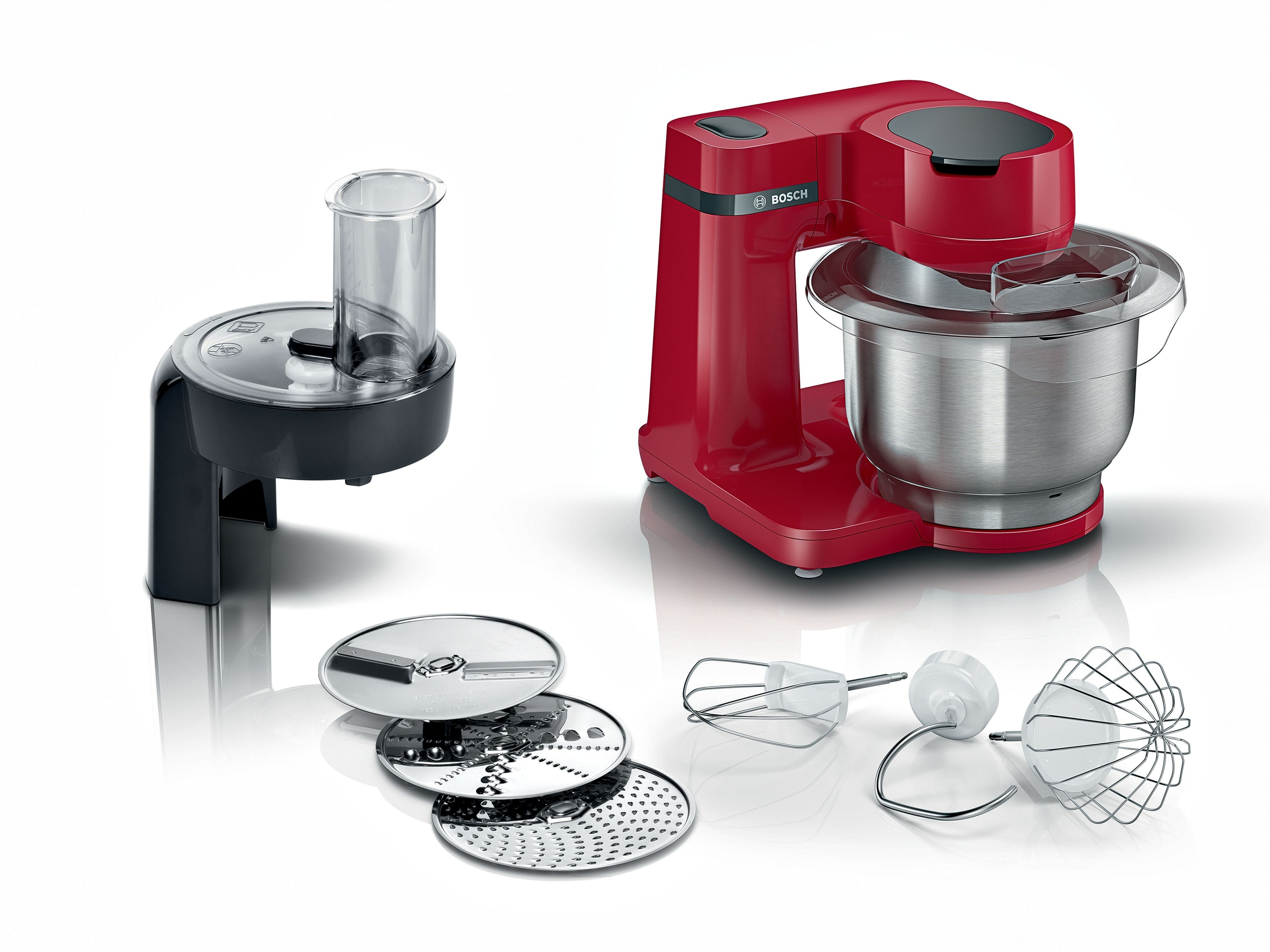 Máquina de cocina Bosch roja con accesorios, sobre un fondo blanco.