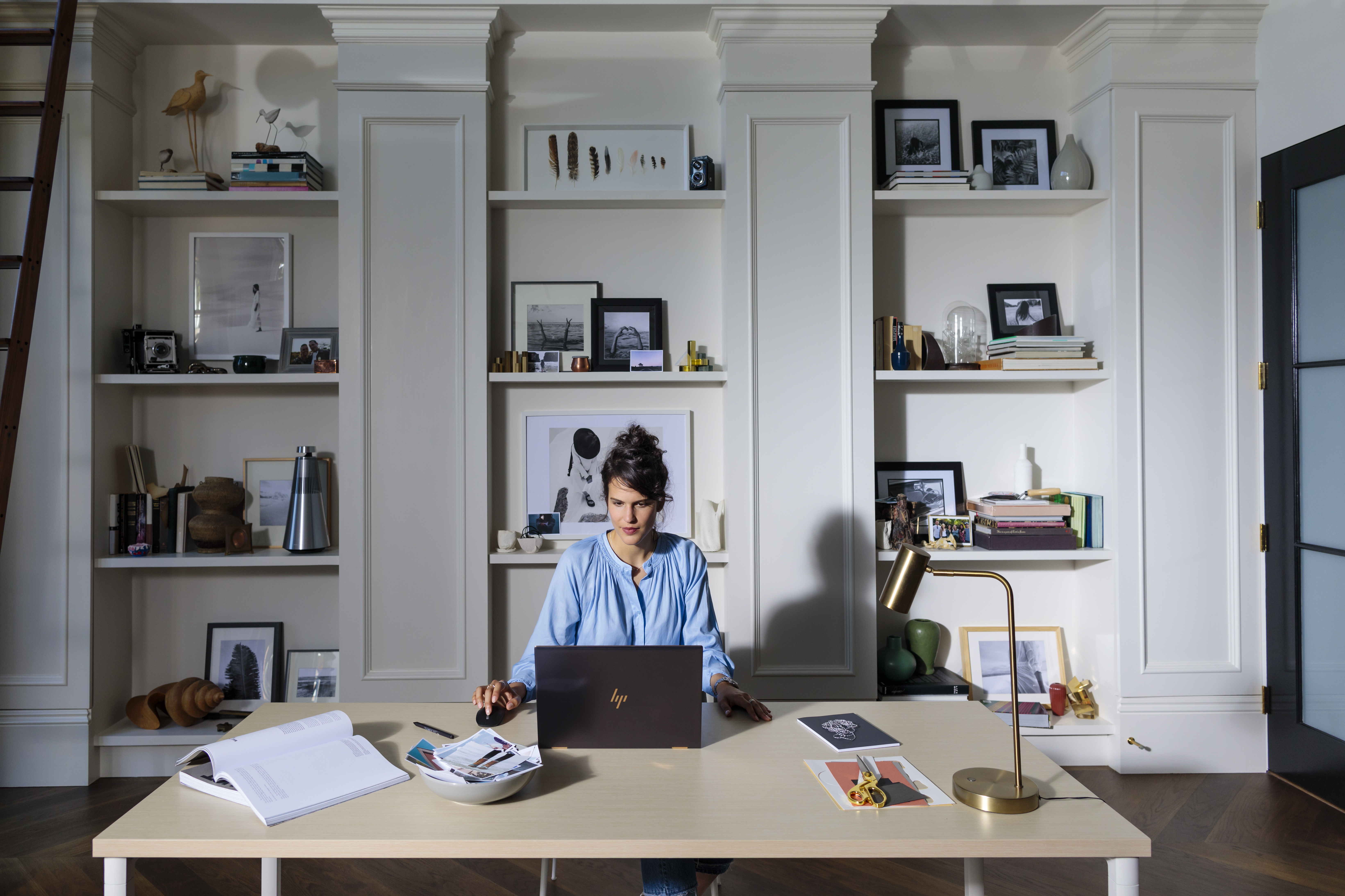 Ratón inalámbrico - HP Spectre 500, Bluetooth®, color plata, 1600 ppp