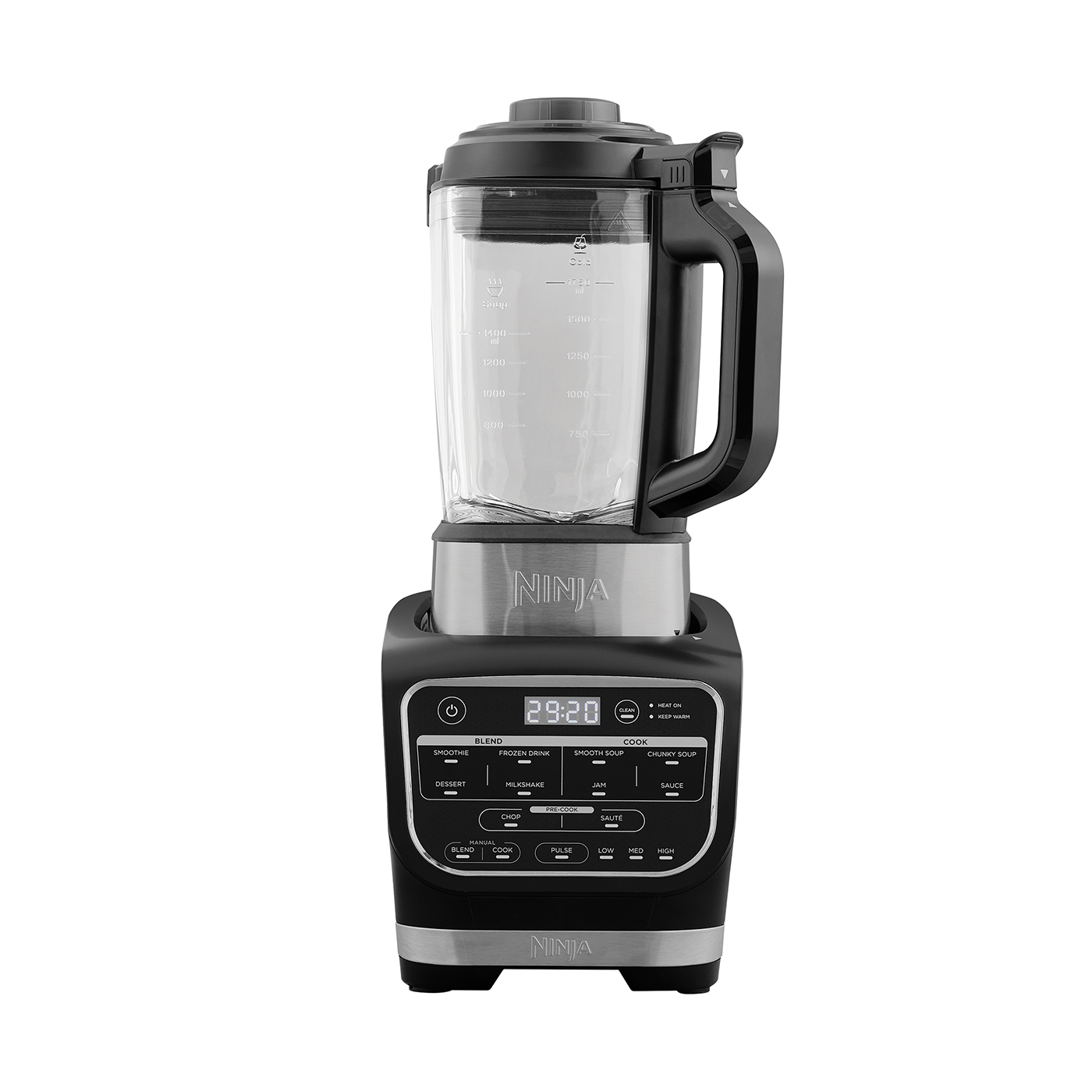 Ein Ninja-Mixer, schwarze Basis mit silbernen Akzenten, ein klarer Krug und ein schwarzer Deckel. Es hat eine Digitalanzeige und verschiedene Funktionstasten.