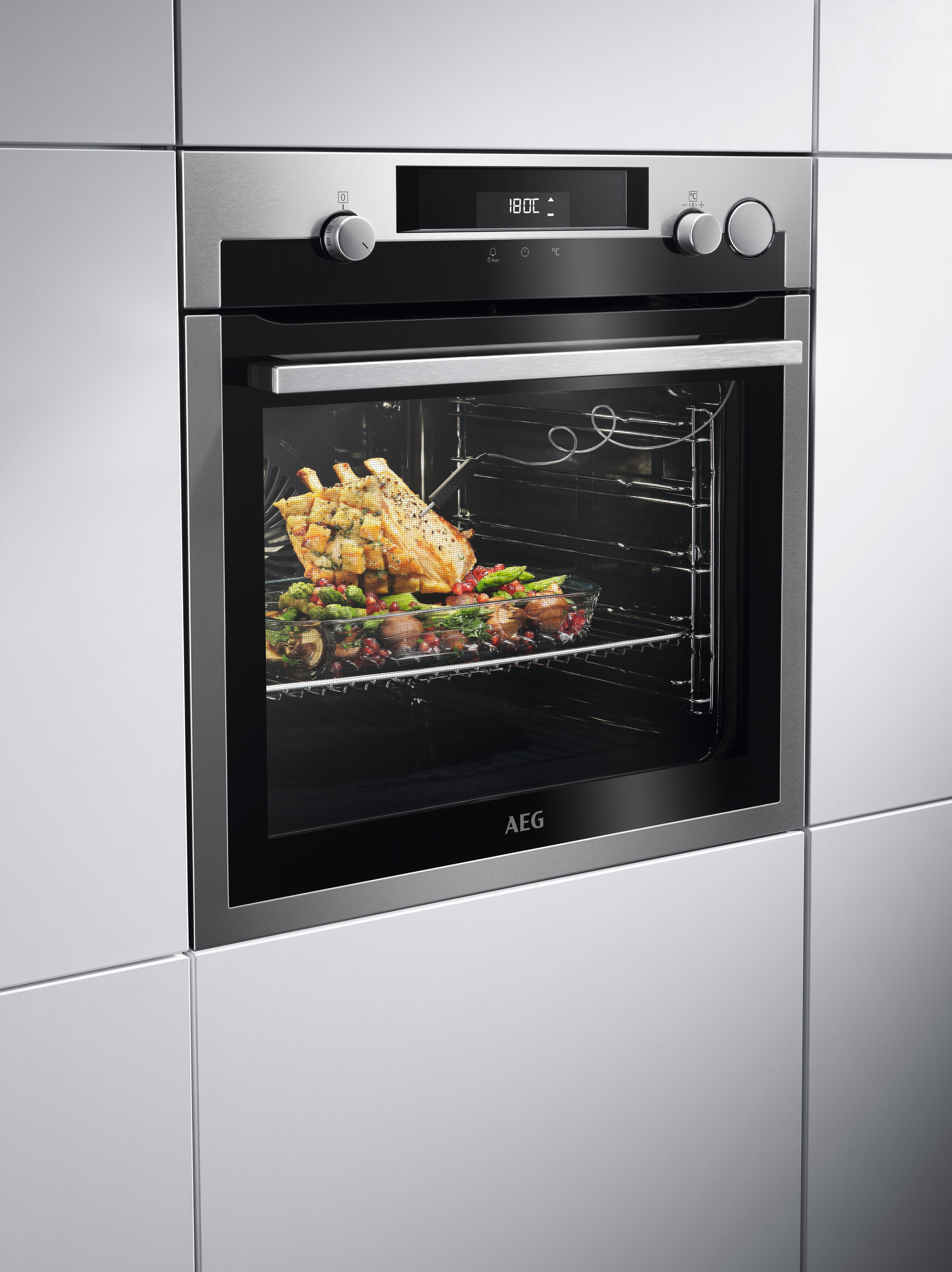 AEG BCO57501VA, Einbaubackofen (Einbaugerät, 72 l, 596 mm breit), Serie 7000 mit SteamCrisp Dampfunterstützung (mit Pyrolyse)