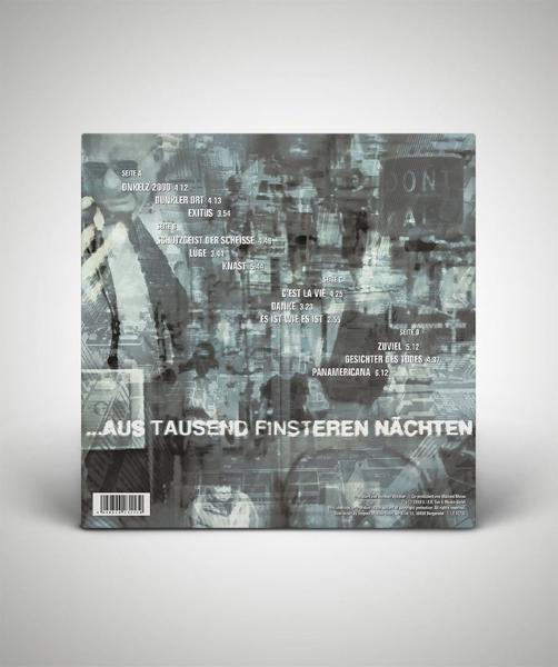 Rückseite eines CD-Albumcovers mit Songtiteln und einem Foto einer verschwommenen Szene.