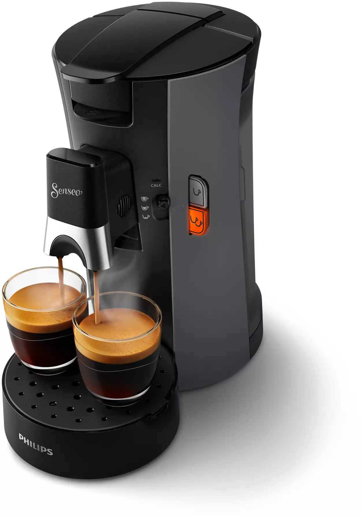 Een zwart-grijze Senseo-koffiemaker zet koffie in twee glazen kopjes.