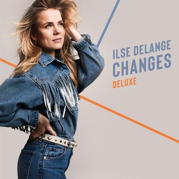 Albumcover: Ilse DeLange, in Jeansjacke, Titel "Changes Deluxe".