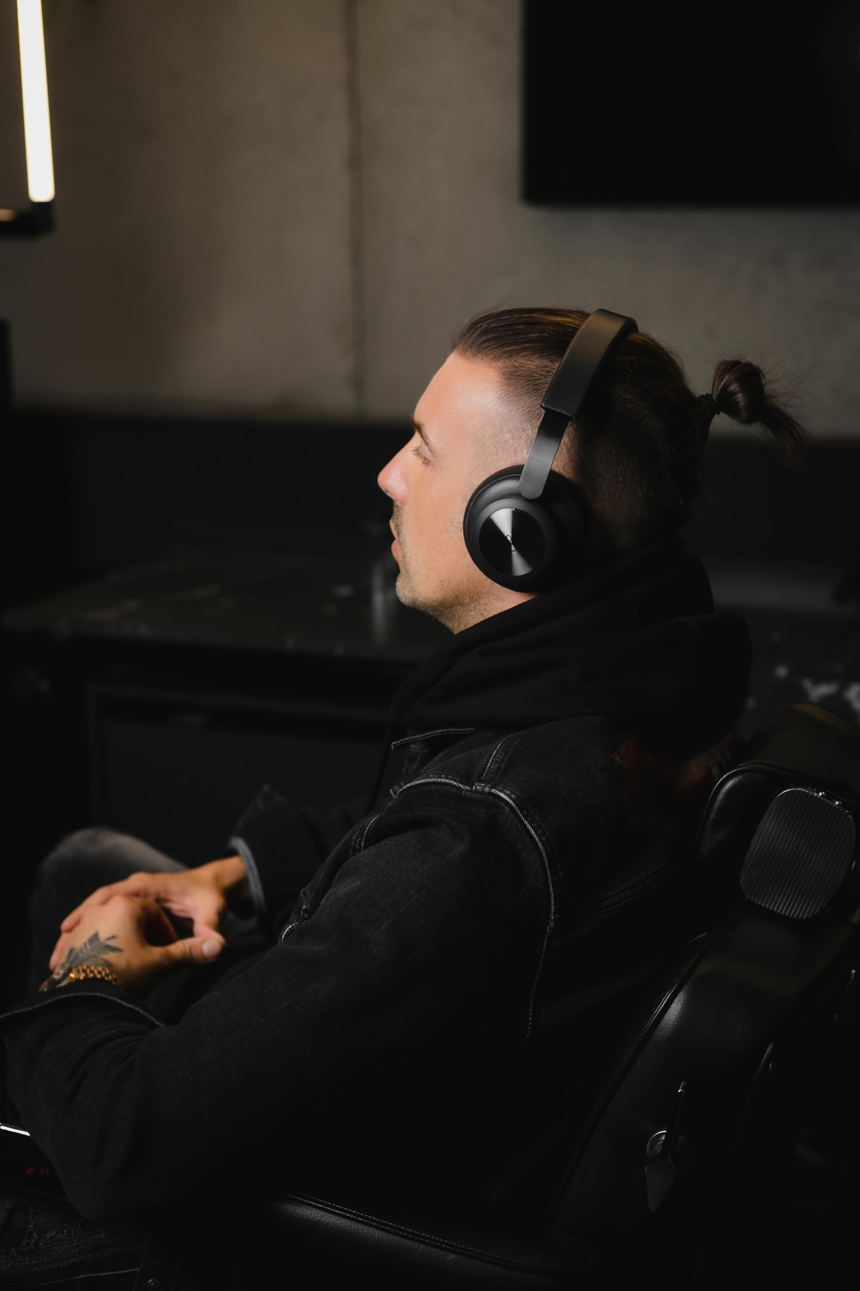 BANG&OLUFSEN H4 2nd Gen RAF Camora, Over-ear Kopfhörer Bluetooth Black Anthracite