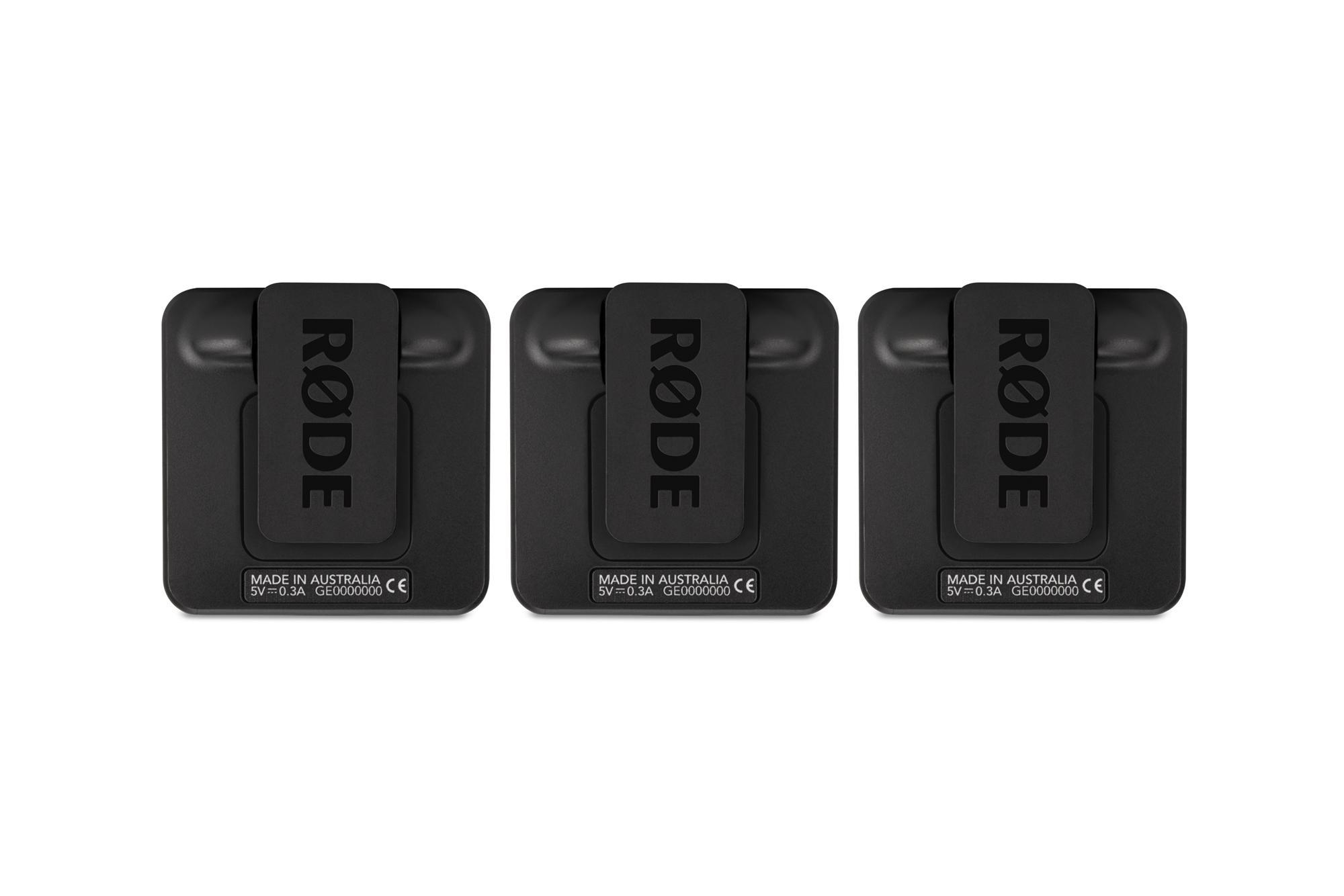Drei schwarze Rode-Funkmikrofon-Sender, jeder mit Clip und Rode-Logo.