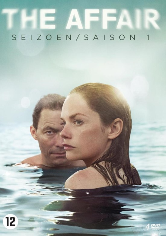 Couverture DVD : Un homme et une femme dans l'eau, se regardant. Titre : The Affair. Saison 1. Le ciel est bleu.