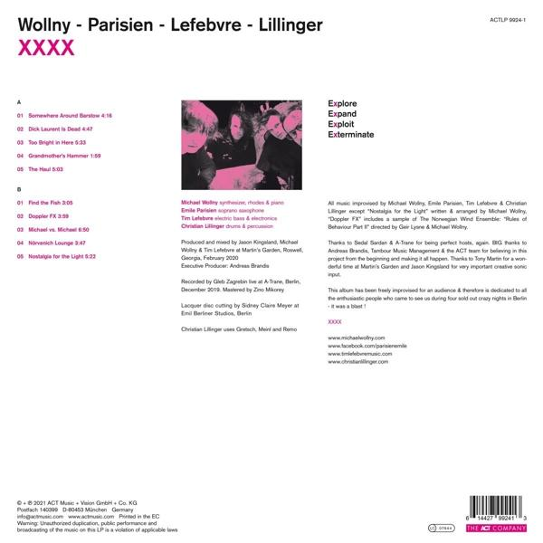 Albumcover mit Schwarz-Weiß-Foto von Musikern, Text in Weiß und Rosa sowie Titelliste.