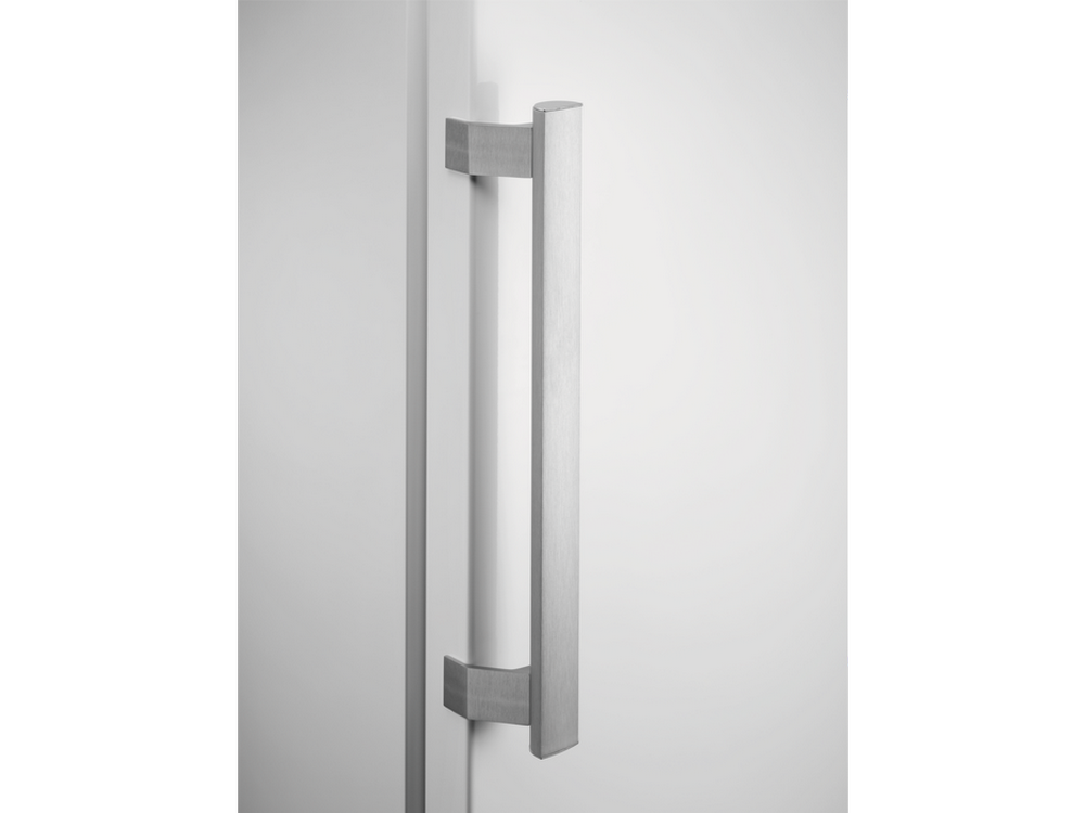 Frigorífico una puerta - Electrolux LRC5ME38W2, 390 l, Cíclico, MultiFlow, Extra Chill, 40 dB, 186 cm, Blanco