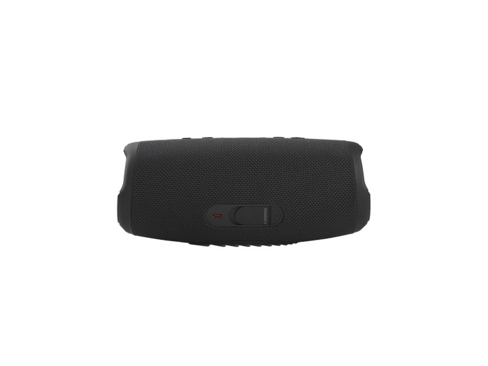 Altavoz rectangular negro con una malla negra. La marca CHARGE 5 es visible.