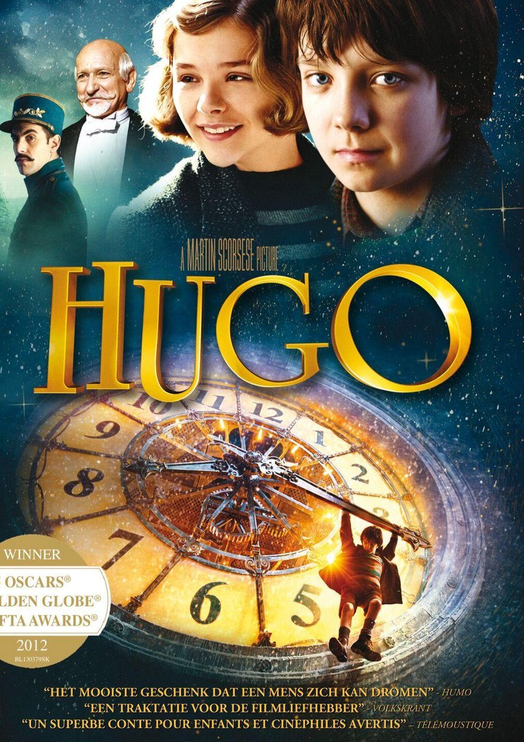 Couverture DVD de "Hugo", avec acteurs et une tour d'horloge, schéma de couleurs or et bleu.