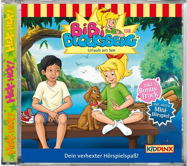 Bibi Blocksberg CD-Cover. Es zeigt Bibi, einen Jungen, einen Hund und den Text: "Urlaub am See".
