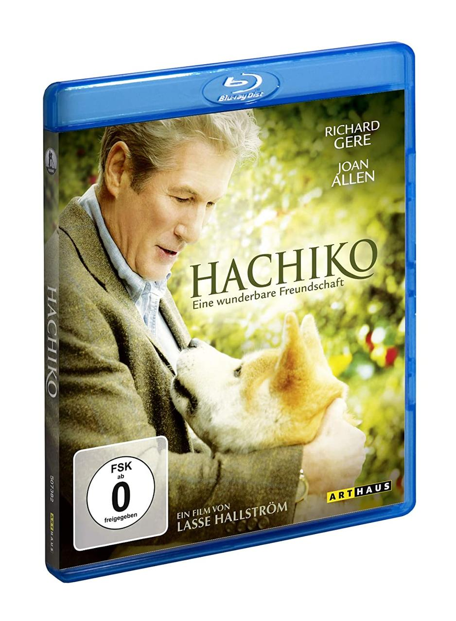Blu-ray-Disc-Hülle des Films 'Hachiko'. Ein Mann umarmt einen Hund. Die Hülle hat einen blauen Rahmen.
