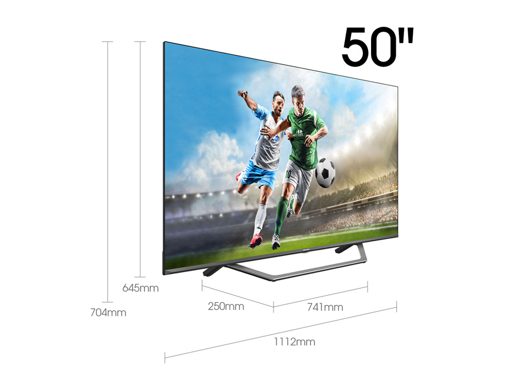 Un televisor de 50 pulgadas mostrando un partido de fútbol. Se dan las dimensiones, con 741 mm de ancho.