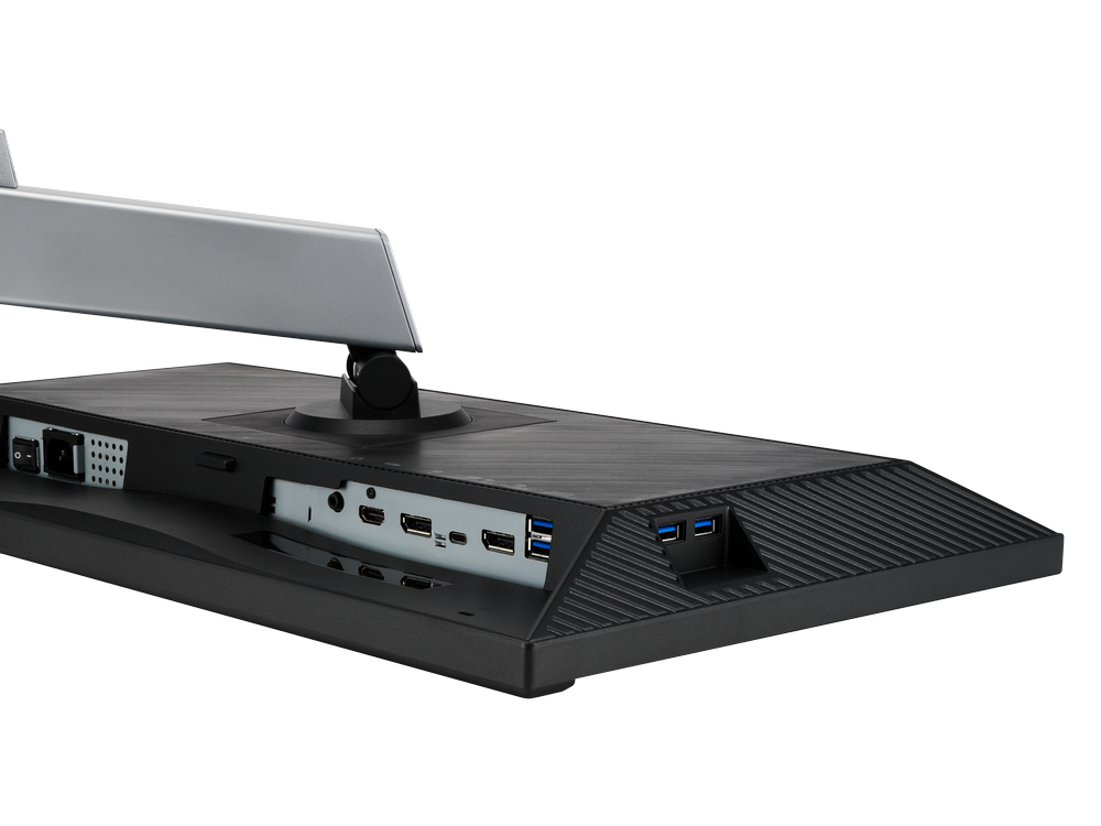 Parte trasera del monitor mostrando puertos. Características: alimentación, USB y conectores de pantalla.