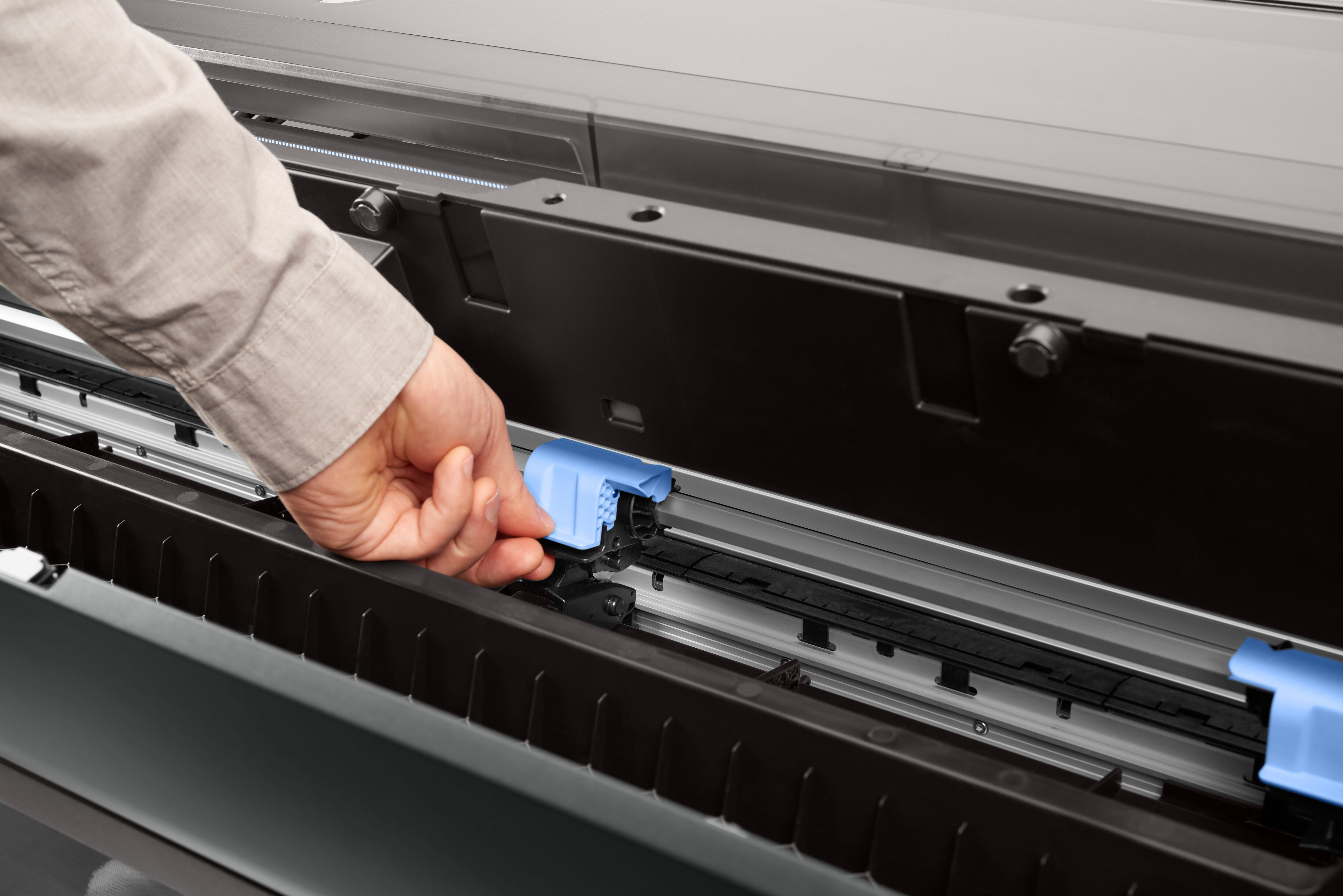 HP DesignJet Z9+dr 44 inç PostScript Yazıcı ile V Kesici