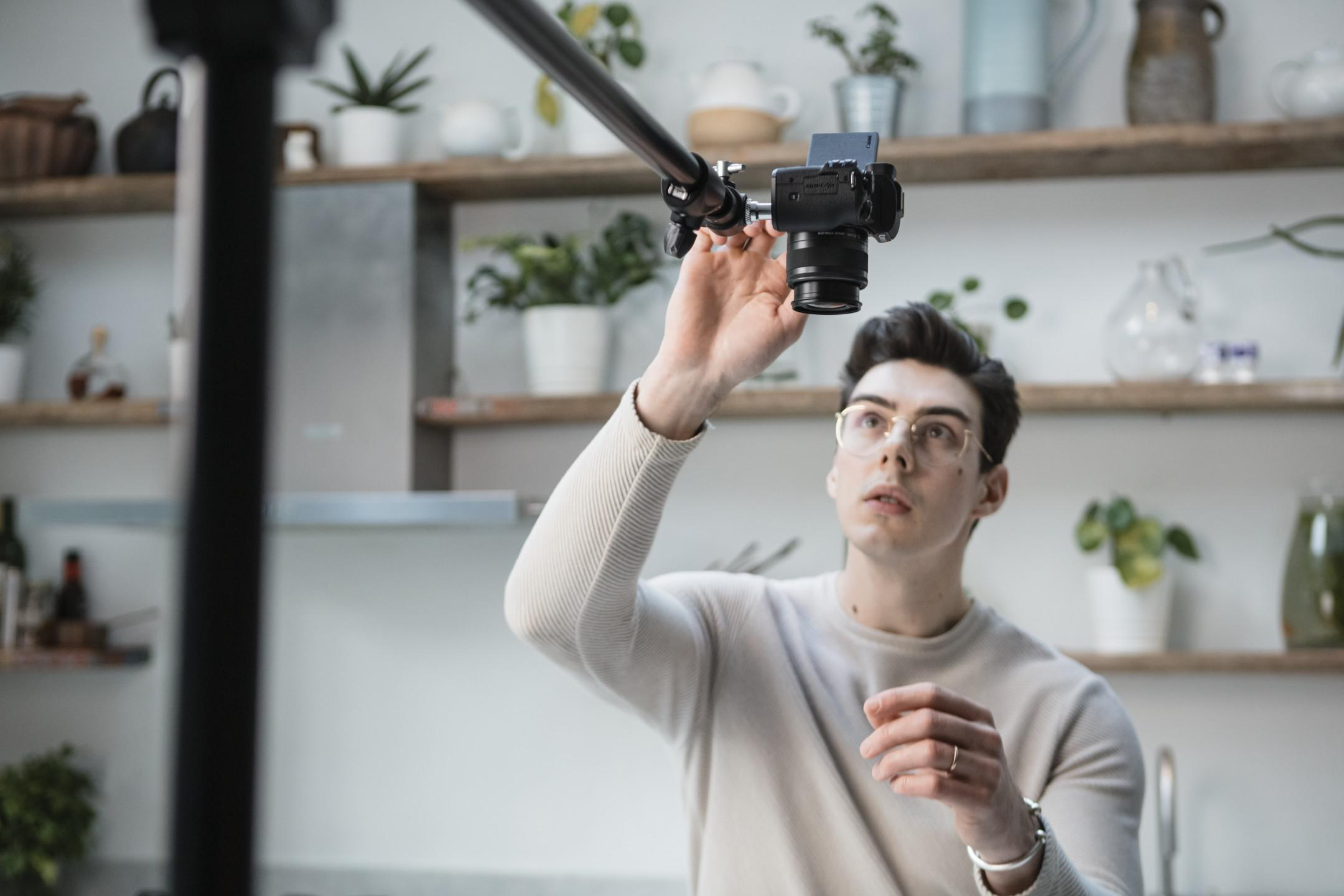 CANON EOS M50 MK II Kit + Tasche und 16GB Speicherkarte Systemkamera mit Objektiv 15-45mm, 7,5 cm Display Touchscreen, WLAN