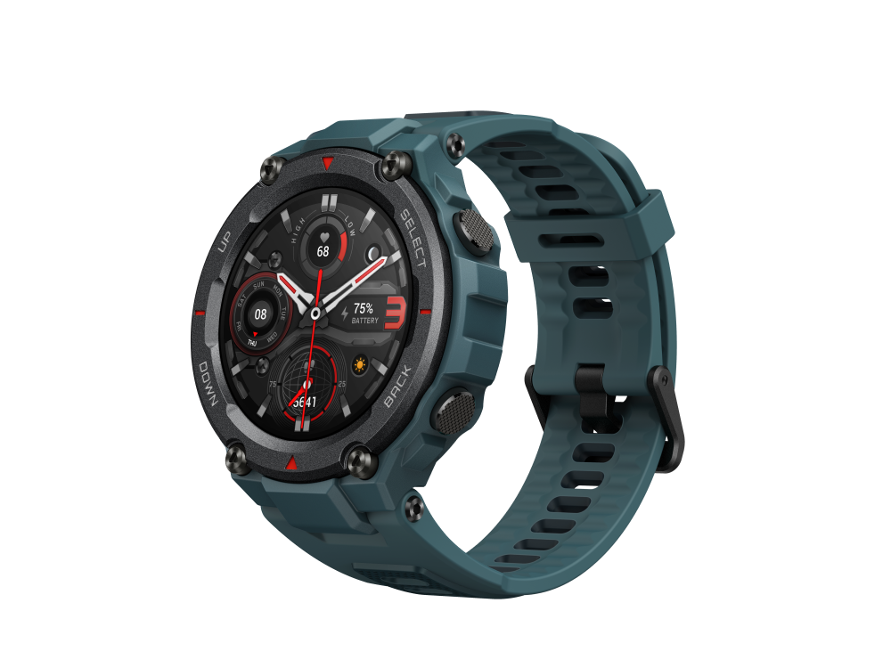 Reloj inteligente verde con esfera negra, mostrando hora y estadísticas.