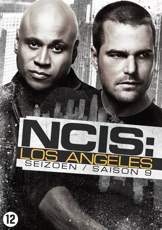 Couverture DVD avec deux hommes, le titre NCIS : Los Angeles et un logo de classification, avec un fond sombre.