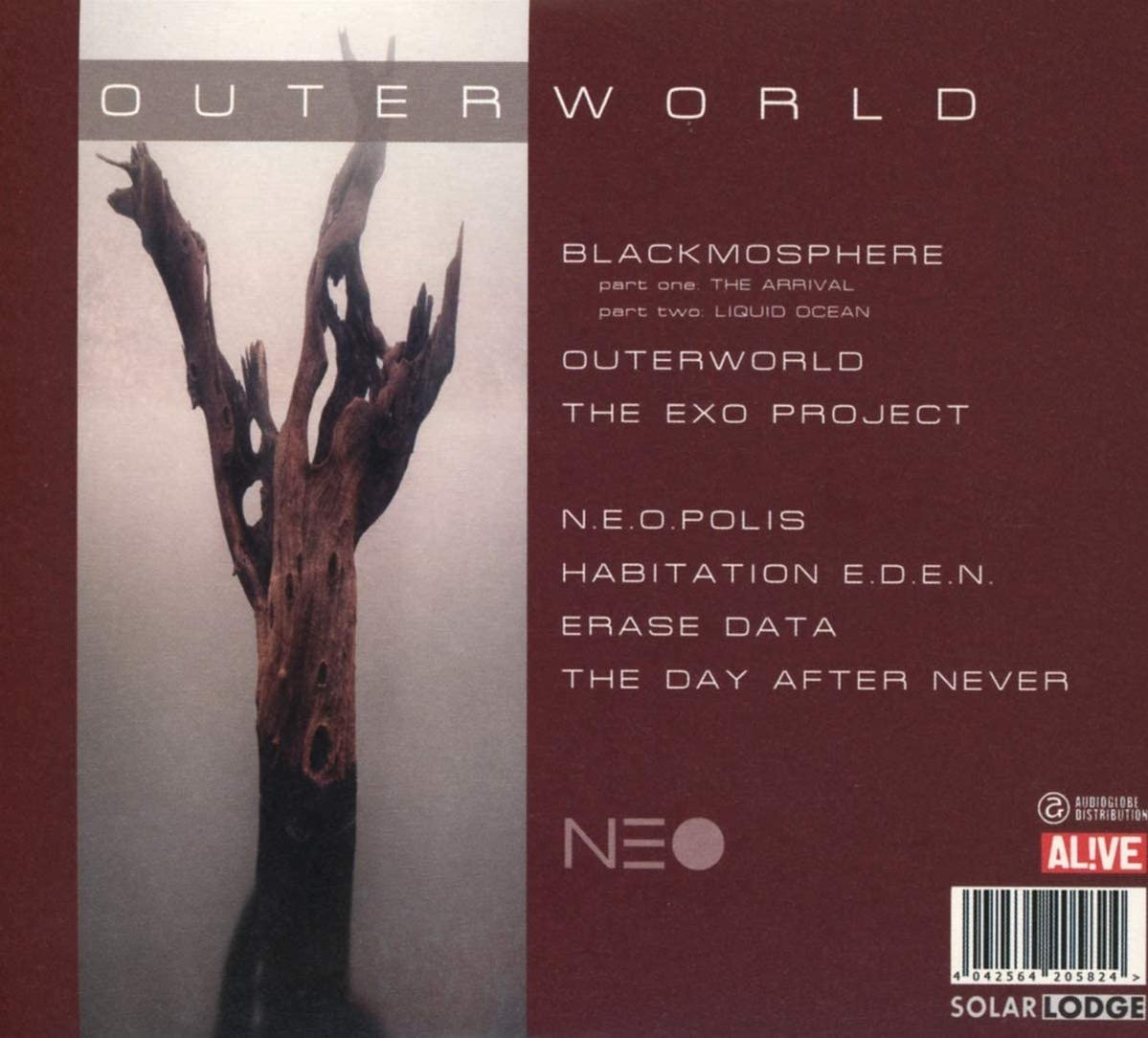 CD-Cover eines braunen Baumes mit weißem Text auf maroonfarbenem Hintergrund.