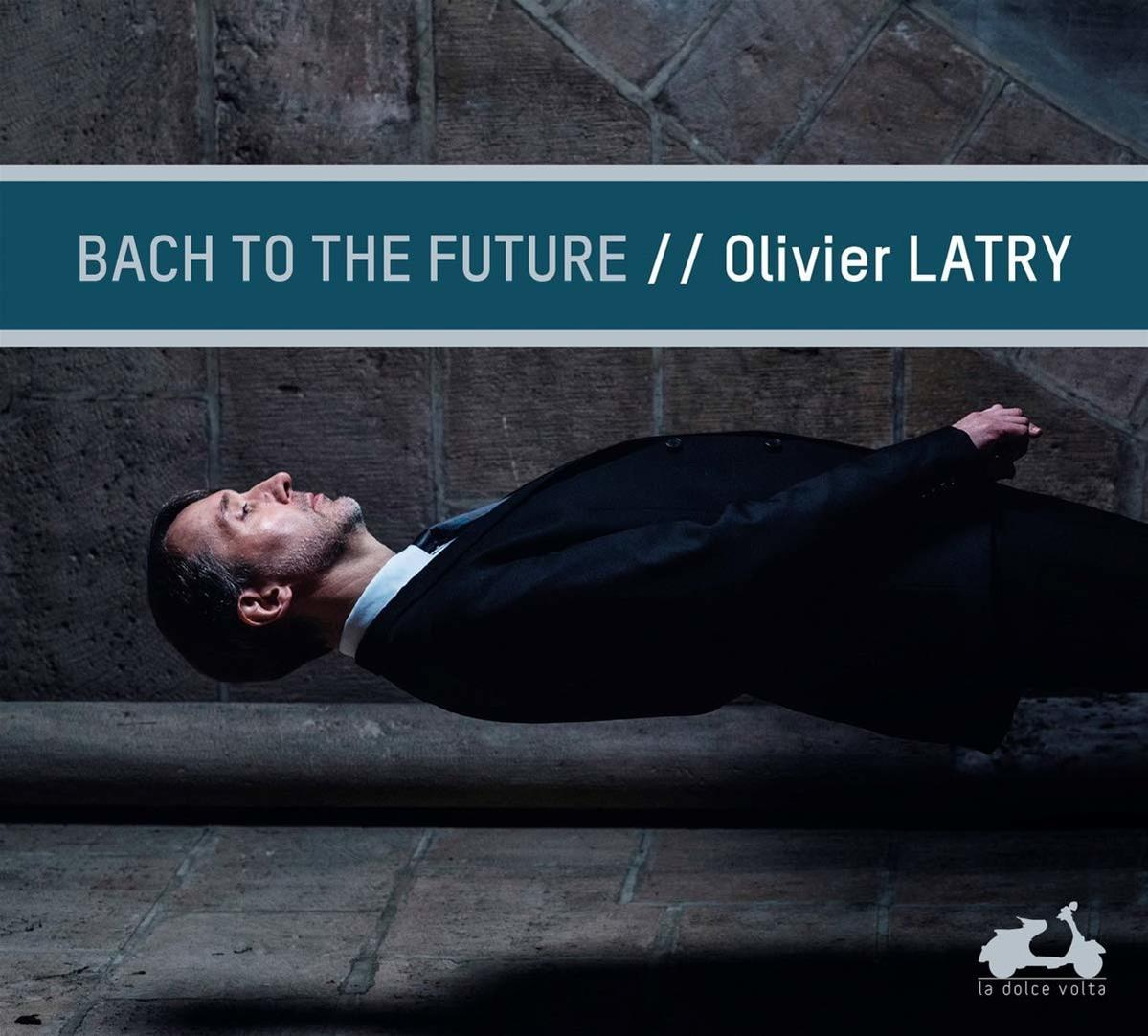 Albumhoes: Een man zweeft in de lucht, met de tekst 'BACH TO THE FUTURE'.
