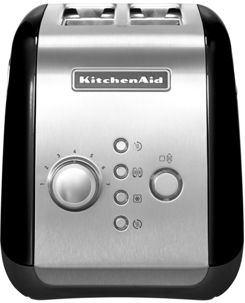 Een zwarte en zilveren KitchenAid broodrooster.