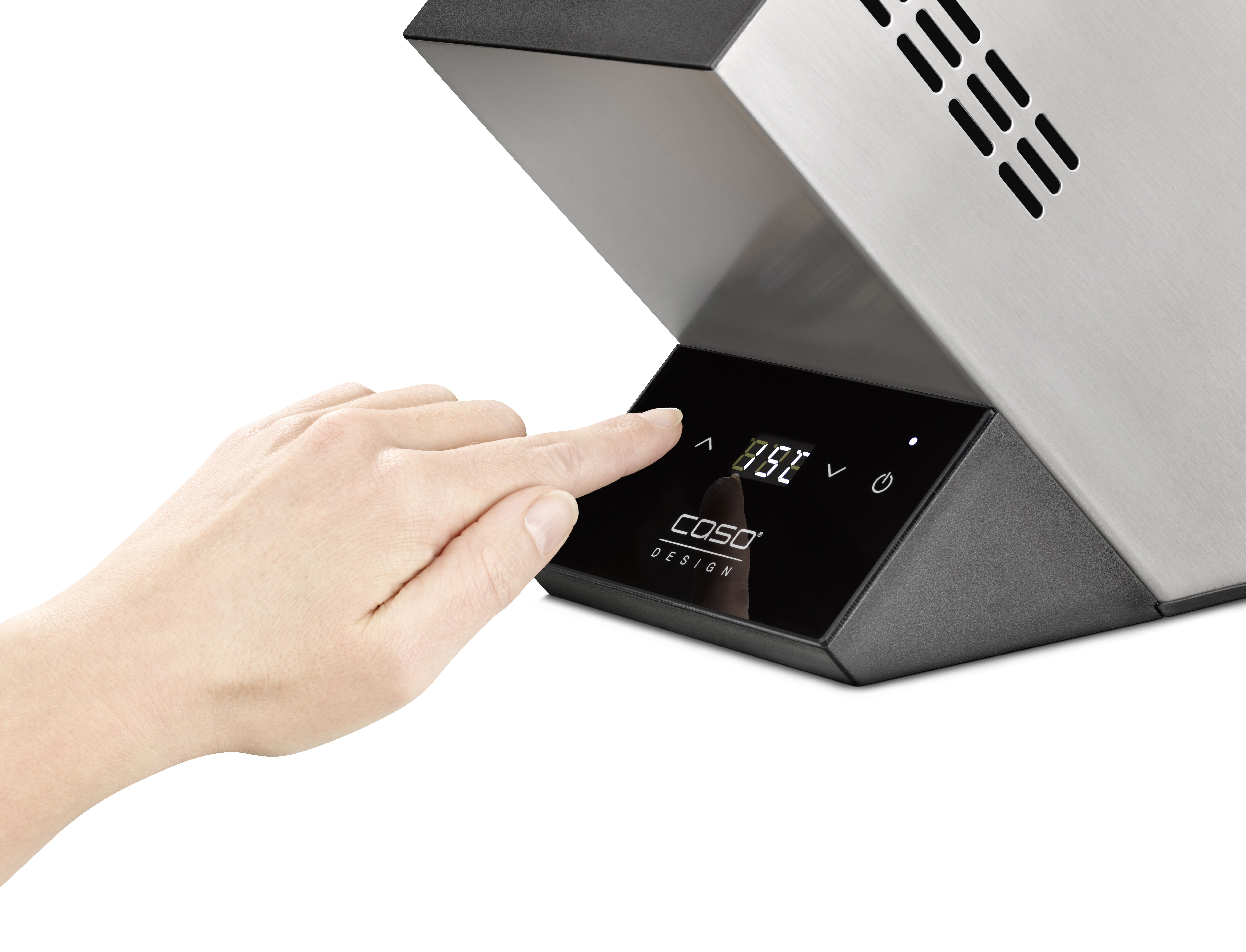 Eine Hand, die auf einem Touchscreen eines schwarzen und silbernen Caso Design Geräts drückt.