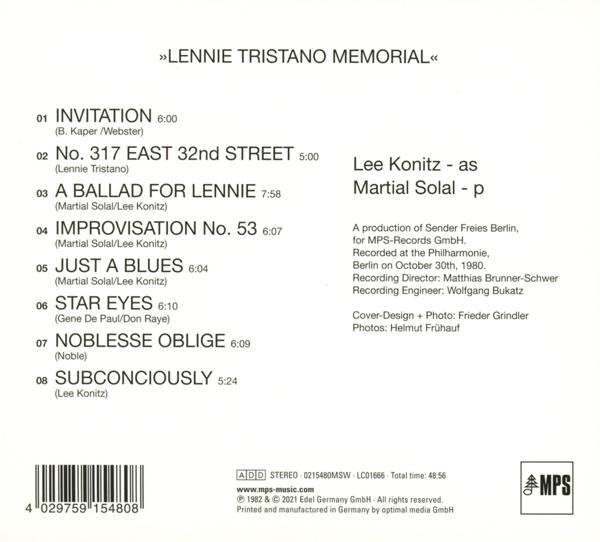 CD-Cover mit Titelliste, Künstlerinformationen und Barcode. Schwarzweiß. Text in Englisch.