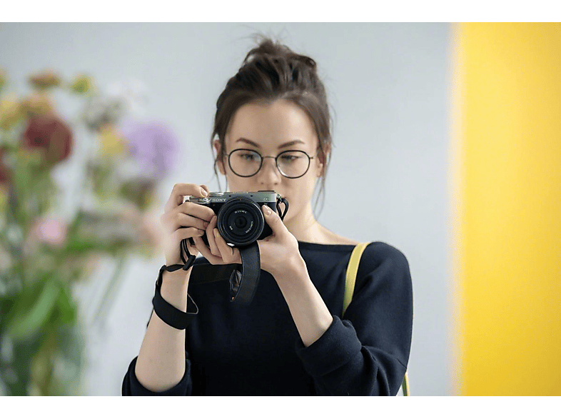 SONY SEL40F25G Vollformat - 40 mm f/2.5 G-Lens, FHB, IF, Circulare Blende, DMR (Objektiv für Sony E-Mount, Schwarz)