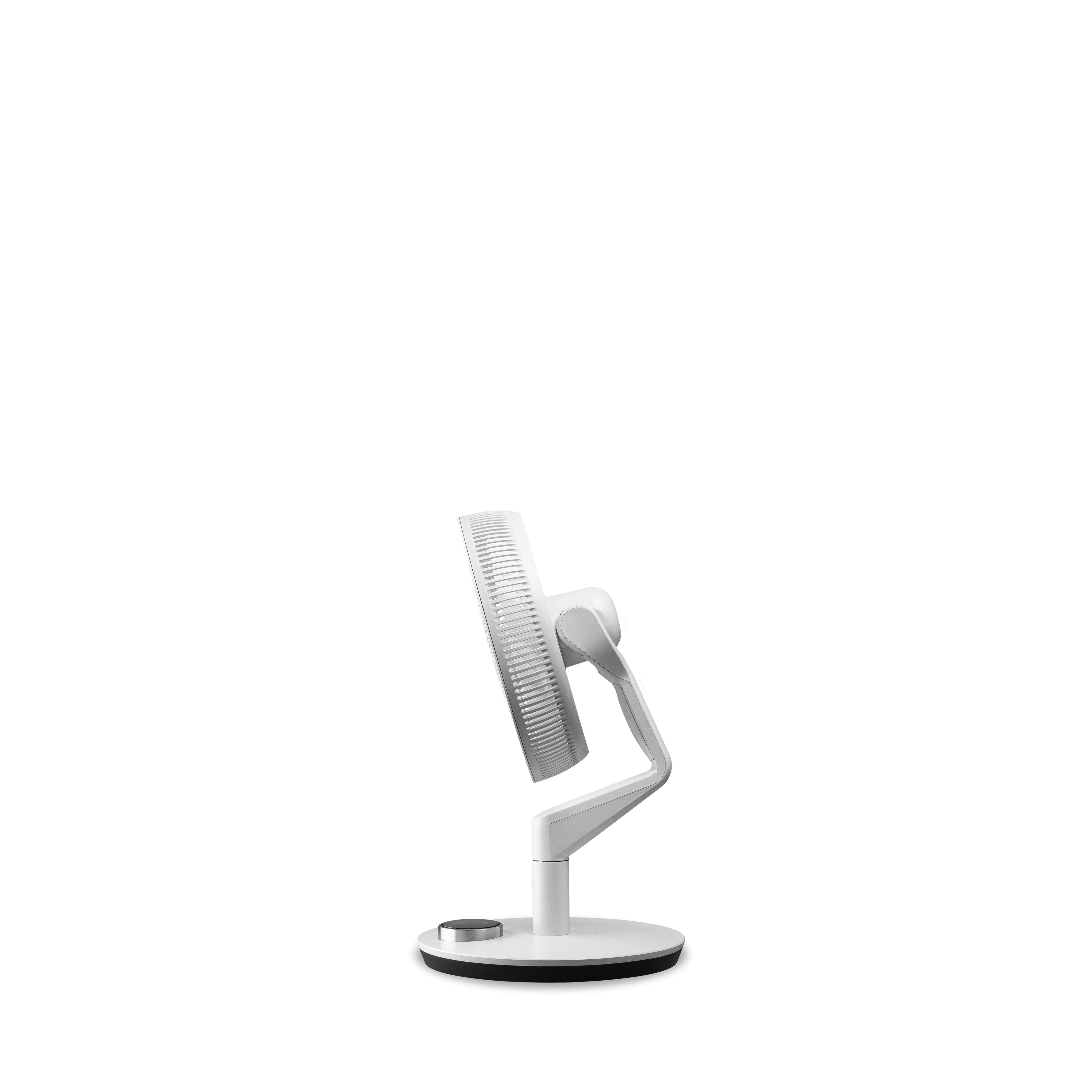 Weißer Computermonitor auf weißem Hintergrund. Der Monitor wird von der Seite betrachtet.