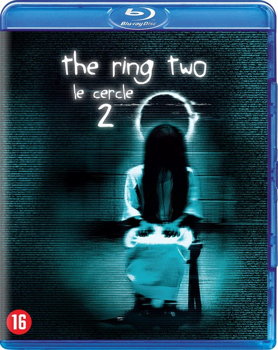 Blu-ray-cover van 'The Ring Two'. Toont een meisje met lang haar en de titeltekst.