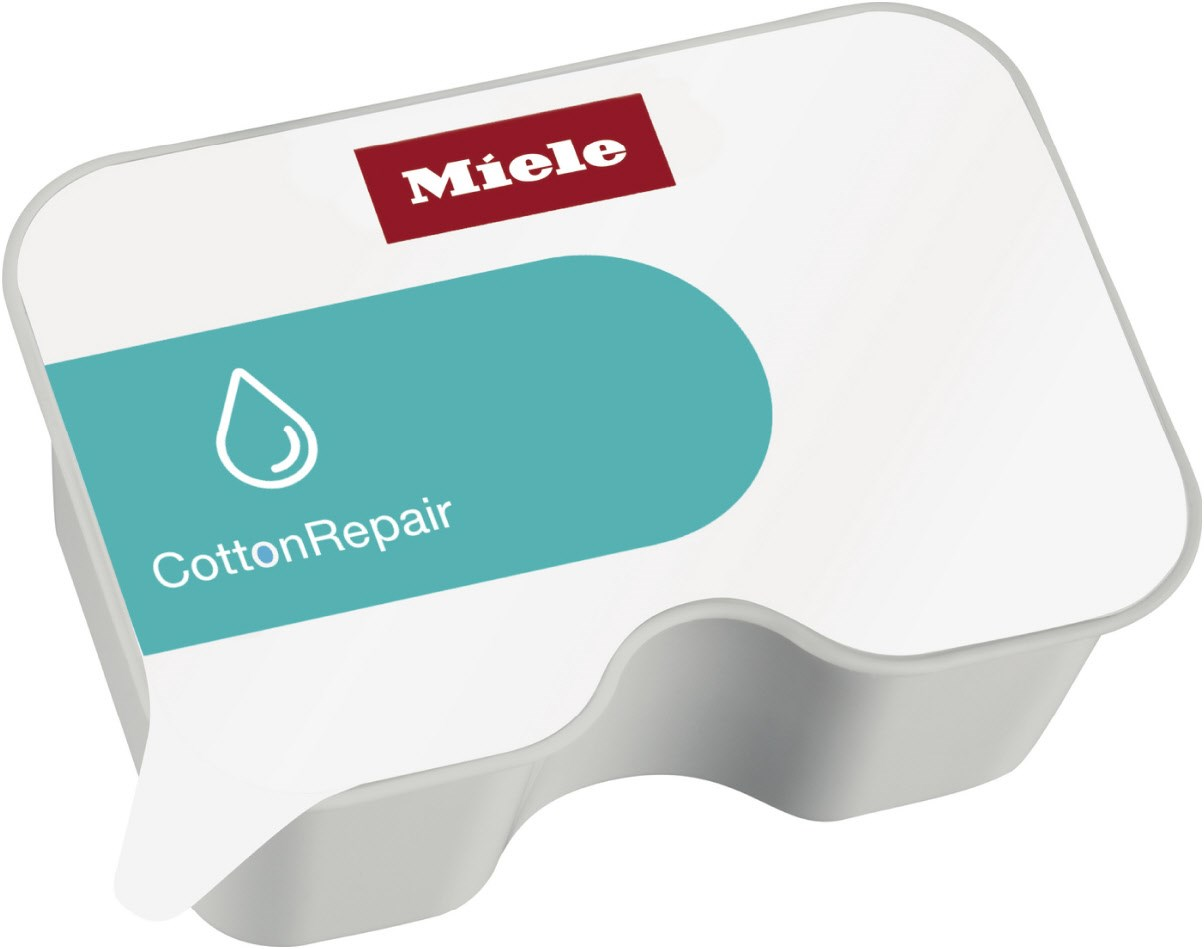 Hand setzt Filter in einen gelben Dampfreiniger ein.