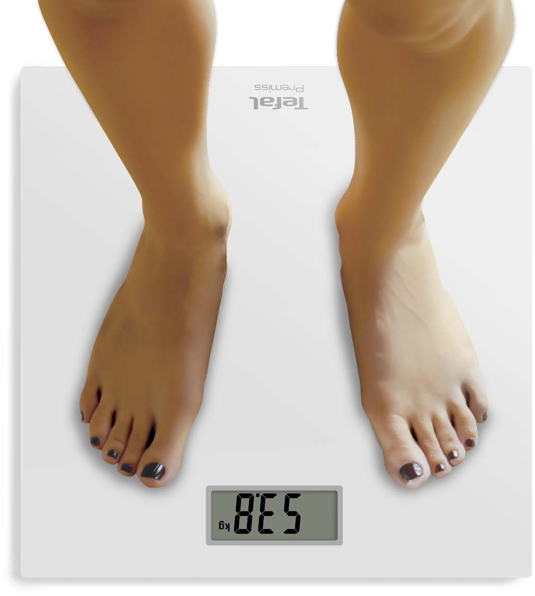 Blote voeten op een witte weegschaal, met 53,8 kg. De weegschaal is van het merk Tefal. Nagels zijn donker gelakt. Benen zichtbaar.