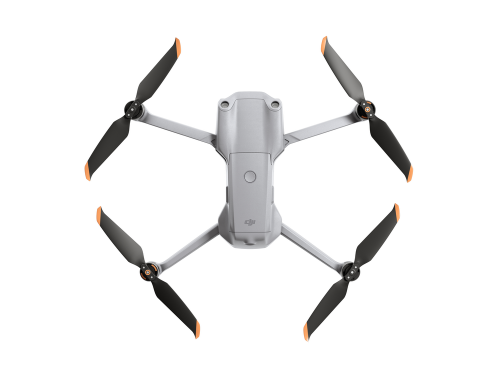 Dron gris con cuatro hélices, puntas naranjas, sobre fondo blanco.