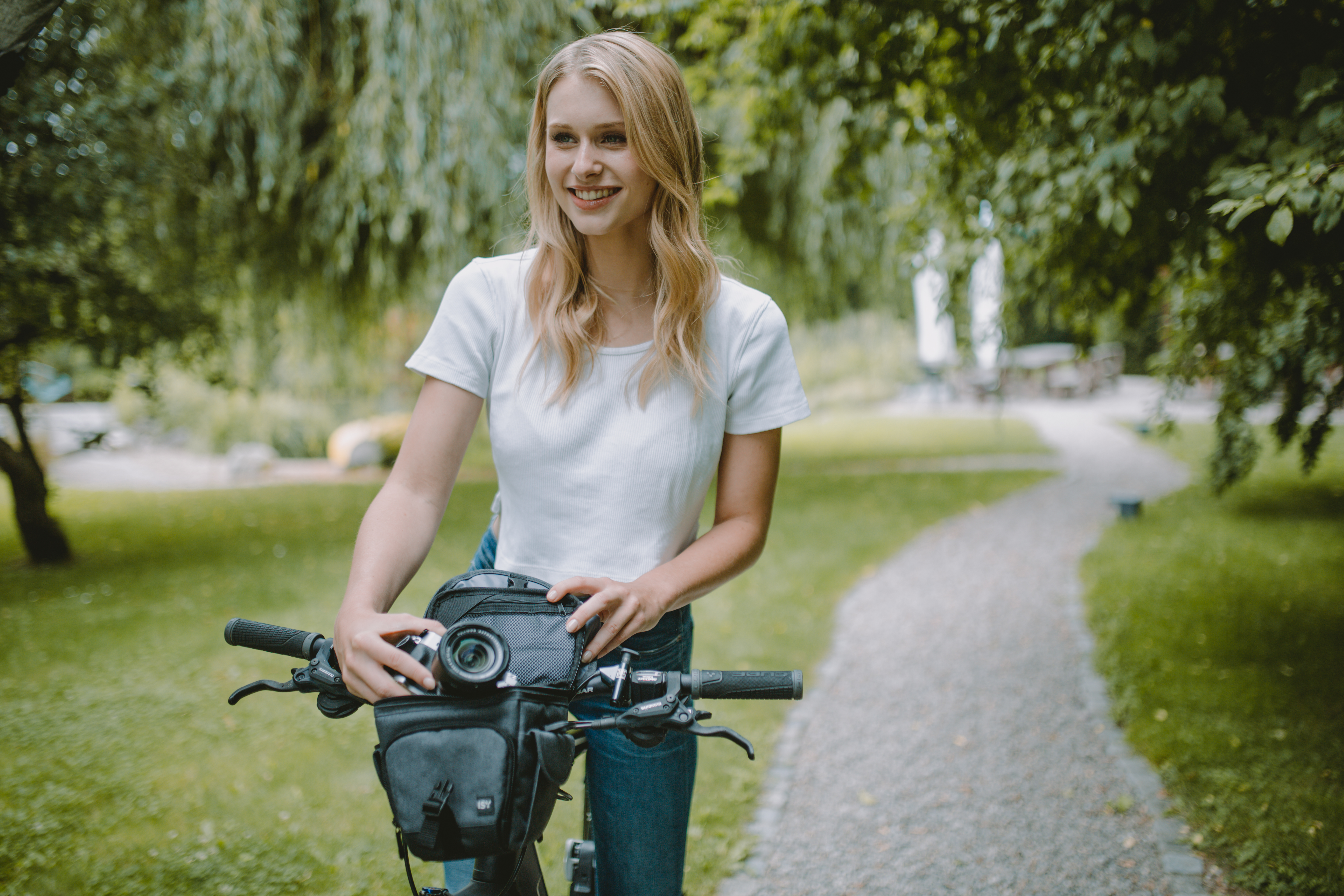 Energielabel mit Bewertungen und Spezifikationen für eine Haier Waschmaschine.