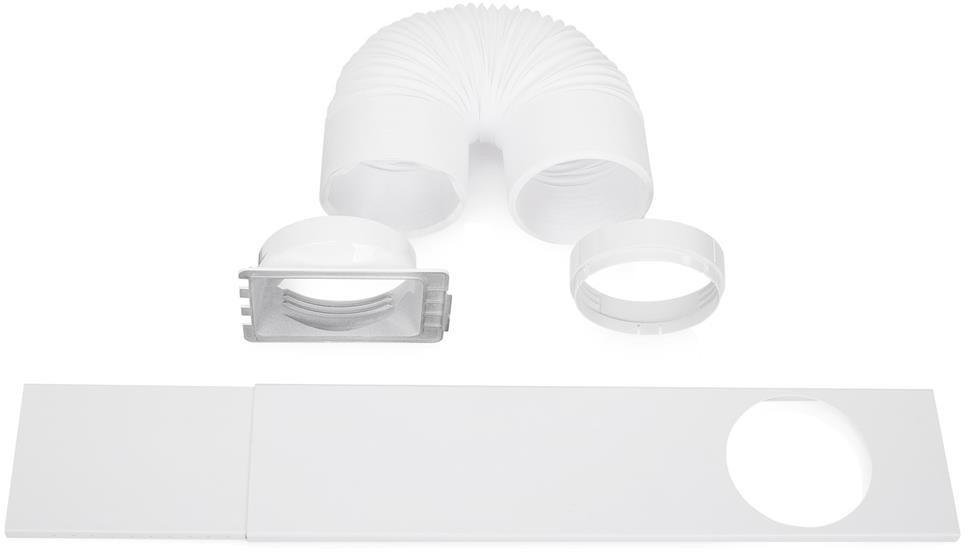 Witte airconditioning onderdelen. Een flexibele slang, ronde connectoren en een rechthoekige ventilatiekap zijn zichtbaar.