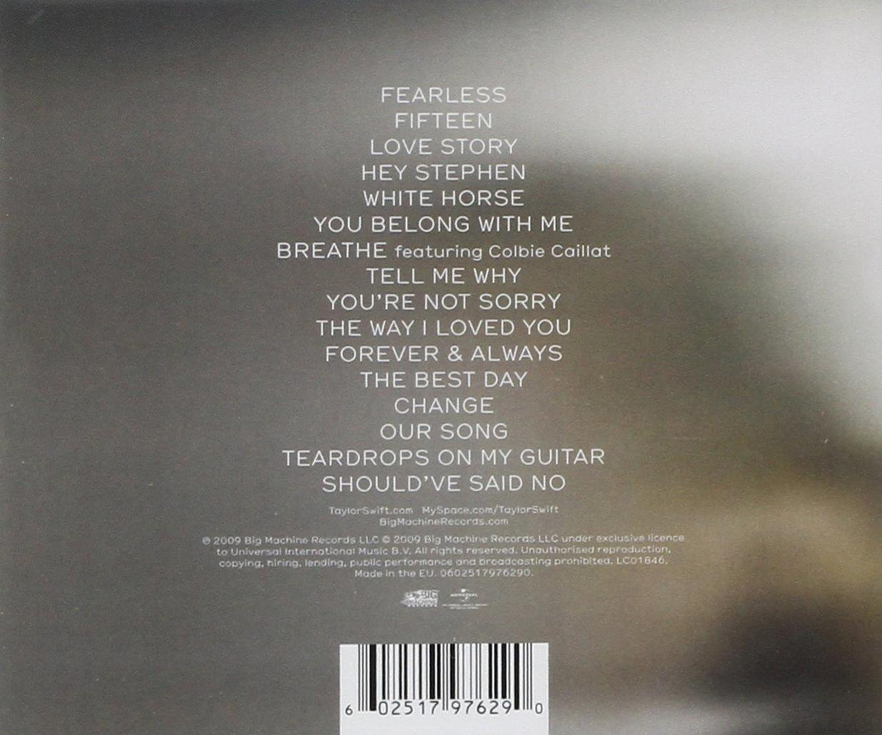 CD-Cover mit Songtiteln, Taylor Swift und einem Barcode.