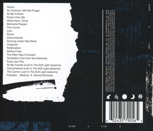 Albumcover mit Text und einem schwarz-weißen abstrakten Design.