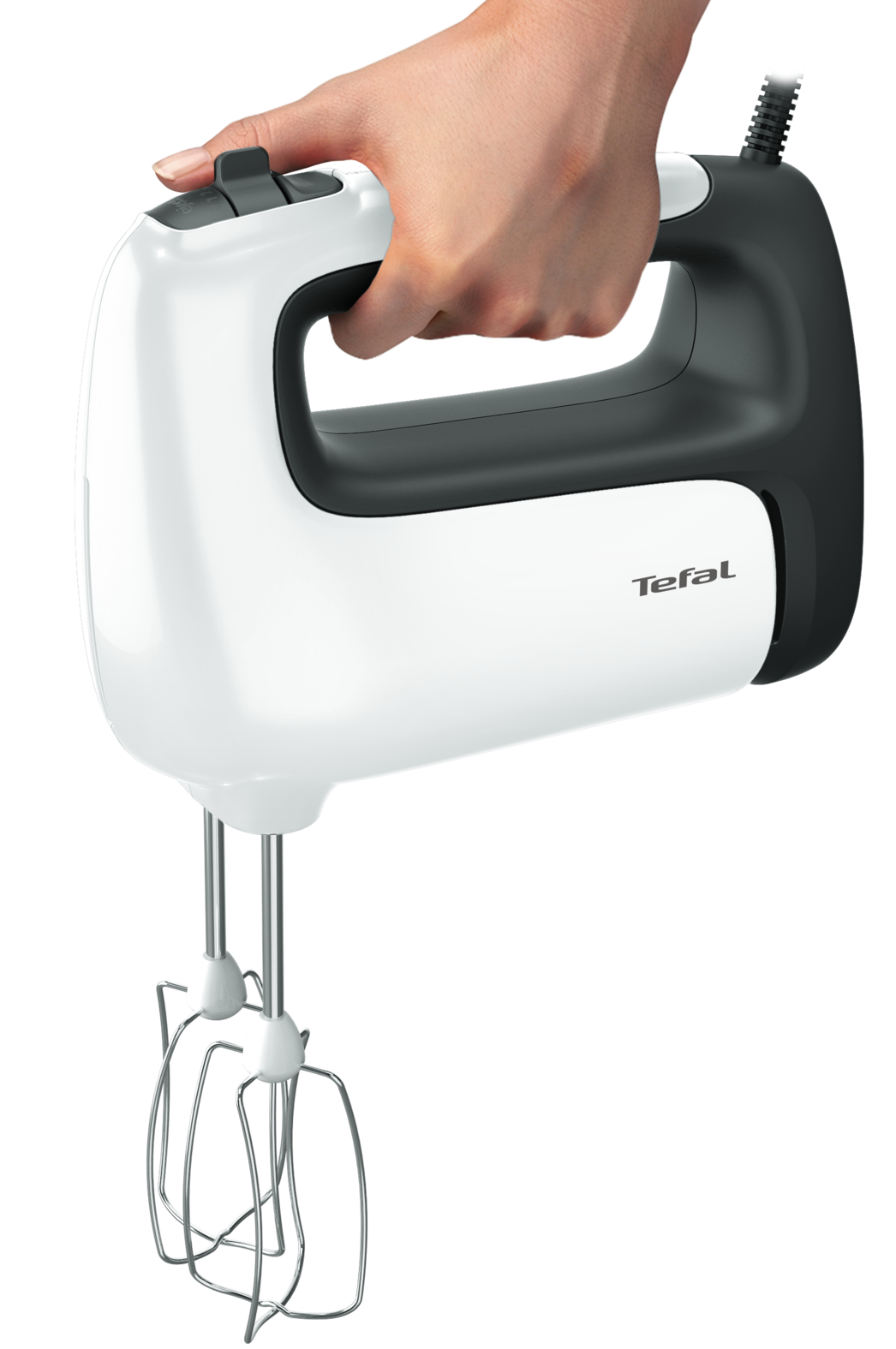 Fehér-fekete kézi mixer, egy kéz tartja, a 'Tefal' márkanév látható.