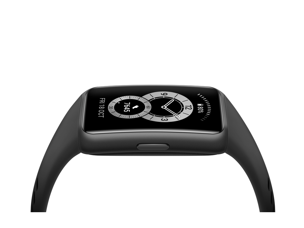 Vista de cerca del reloj inteligente negro.