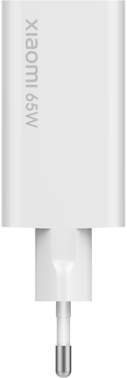 Egy fehér Xiaomi 65W töltő ezüst hegygel. A 'Xiaomi 65W' szöveg van rá nyomtatva.