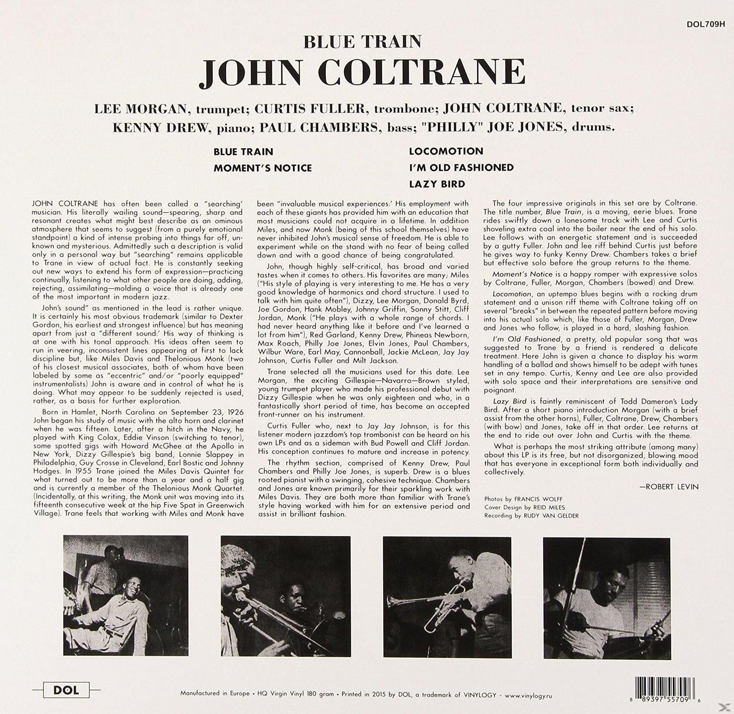 Album borító: John Coltrane 'Blue Train' szöveggel és fekete-fehér fotóval.