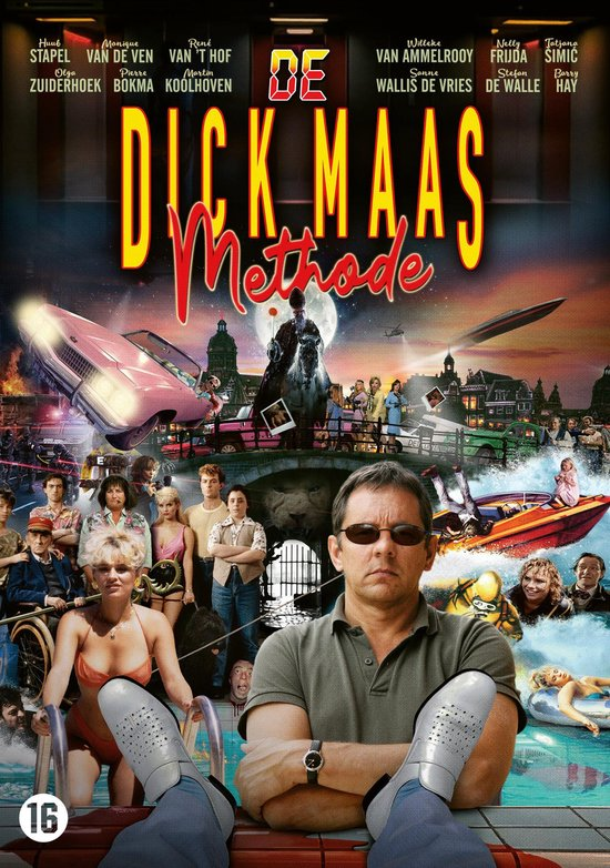 Affiche de film avec de nombreuses personnes. Un homme en lunettes de soleil est mis en avant.