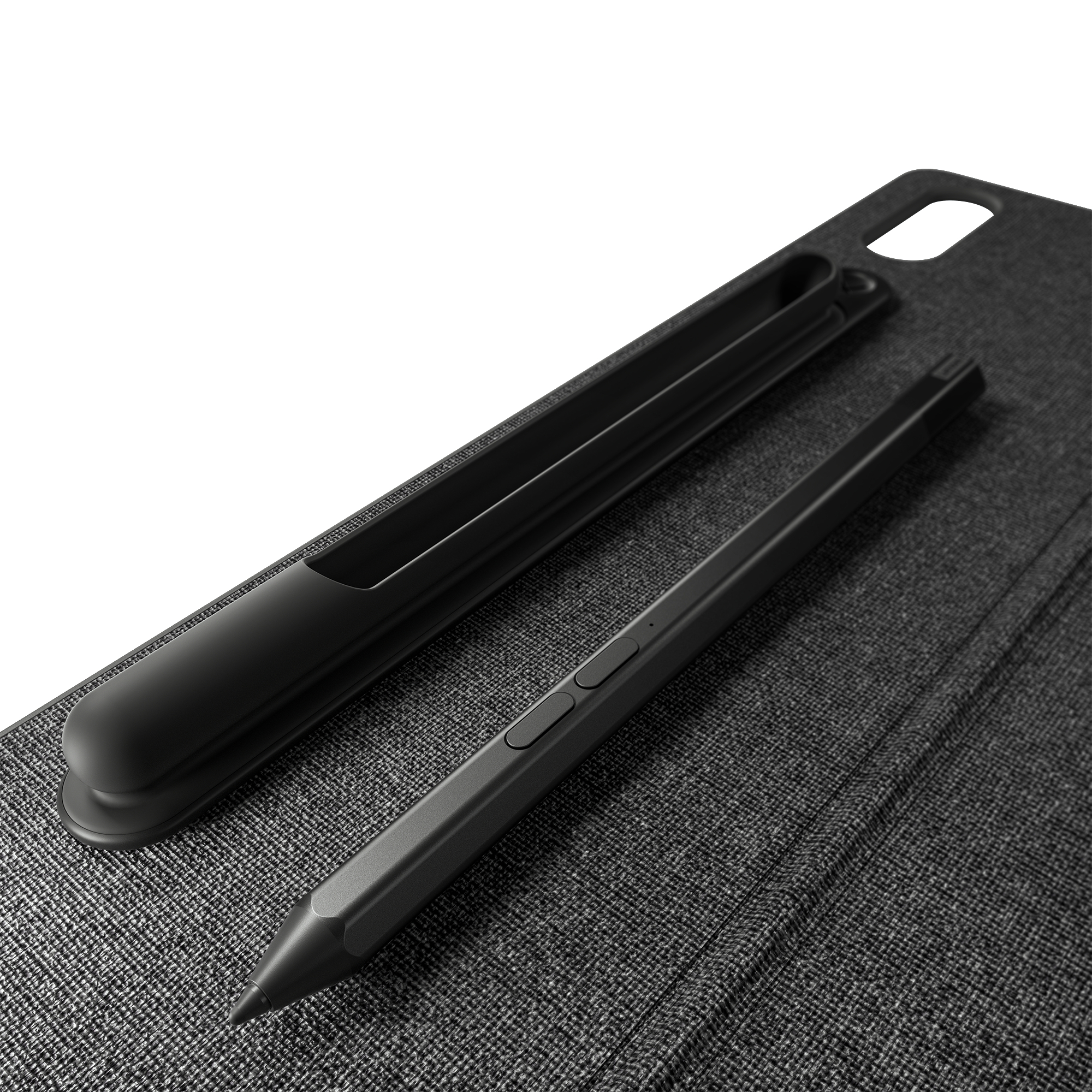 Schwarzer Stylus-Stift neben einem Etui auf einer strukturierten Oberfläche, Nahaufnahme, weißer Hintergrund.