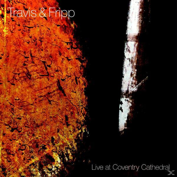 Album borító, szöveg: Travis & Fripp, Live at Coventry Cathedral. Sötét, absztrakt háttér.